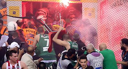 Στόλης στον ΣΠΟΡ FM: «Μόνο στα παιχνίδια με τον ΠΑΟ πάνε οι φουσκωτοί που με έσπρωξαν»