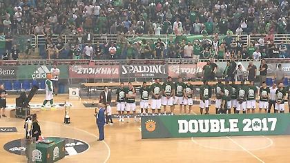 Δάκρυσε ο Θανάσης μιλώντας στο ΟΑΚΑ που τον αποθέωνε: «Όλα τα λάβαρα είναι δικά σας»! (video)