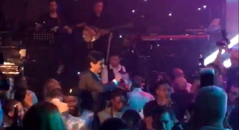 Λουλούδια σε όλους τους παίκτες από τον Γιαννακόπουλο! (video)