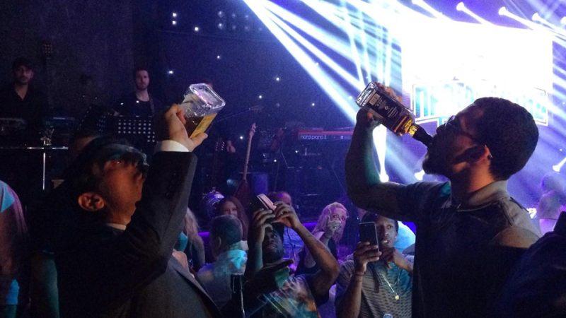 Κόντρα Γιαννακόπουλου – Τζέιμς: Ήπιαν και οι δύο από το μπουκάλι! (video/pics)