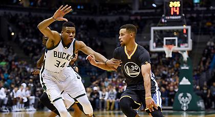 Και ο Αντετοκούνμπο υποκλίνεται στους Γουόριορς (σκίτσο)