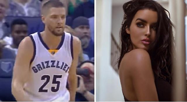 Νέα κατάκτηση του Πάρσονς η Άμπι Ράτσφορντ (pics)