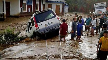 Τουλάχιστον 68 νεκροί από τις πλημμύρες και τις κατολισθήσεις στο Μπανγκλαντές