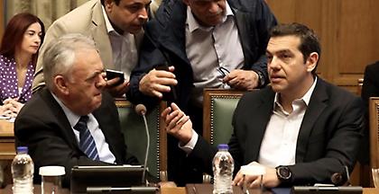 Τσίπρας υπέρ ρήτρας ανάπτυξης: Ικανοποιητική λύση