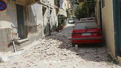150 σπίτια κρίθηκαν ακατοίκητα στα Βρισά της Λέσβου, 350 οι άστεγοι