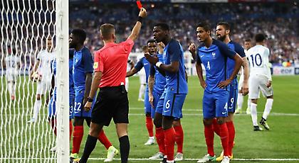 Πέναλτι και αποβολή μέσω video στο Γαλλία-Αγγλία!