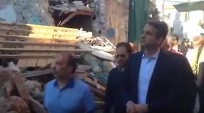 Ο Κυριάκος Μητσοτάκης στη Βρίσα: Η καταστροφή είναι πολύ μεγάλη - Δεν θα σας εγκαταλείψουμε