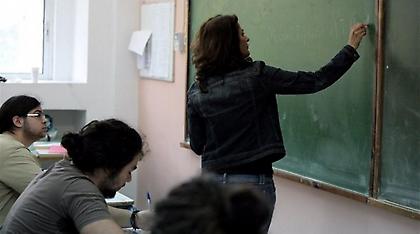 Ένας στους πέντε αναπληρωτές θα βρει το δρόμο για τη σχολική αίθουσα