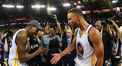 Κάρι και Ντουράντ πιστεύουν πως ο κορμός των Γουόριορς θα μείνει