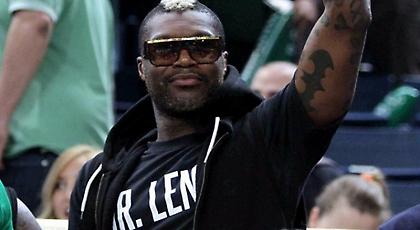 Συζητάει με ομάδα Γ΄ Ελβετίας ο Σισέ!