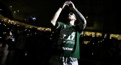 Τζέιμς: «Τα είδαν όλα. Και πρωτάθλημα και φιέστα και… Μύκονο» (pic)