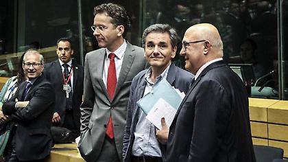 Αντί για ρύθμιση χρέους, η Αθήνα πήρε δόση και... υποσχέσεις