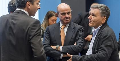 Με βέτο για τη δόση προειδοποιεί η Ισπανία λόγω των συμβούλων του ΤΑΙΠΕΔ