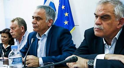 Μέτρα για τους Ρομά στο Μενίδι: Εισαγωγή χωρίς εξετάσεις στα ΑΕΙ -Πώς θα περιοριστούν τα όπλα