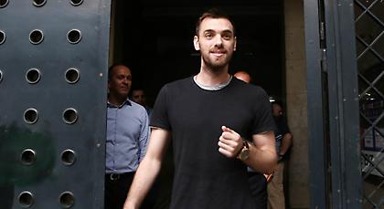 Η ανακοίνωση του Ολυμπιακού για την ανανέωση του Μάντζαρη (pic)