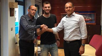 Τα βρήκαν για άλλα τρία χρόνια Αγγελόπουλοι-Μάντζαρης!