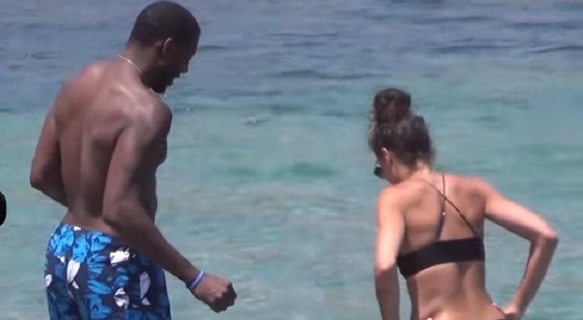 Στη Μύκονο ο Ντάνστον με την Ελληνίδα σύντροφό του (video)