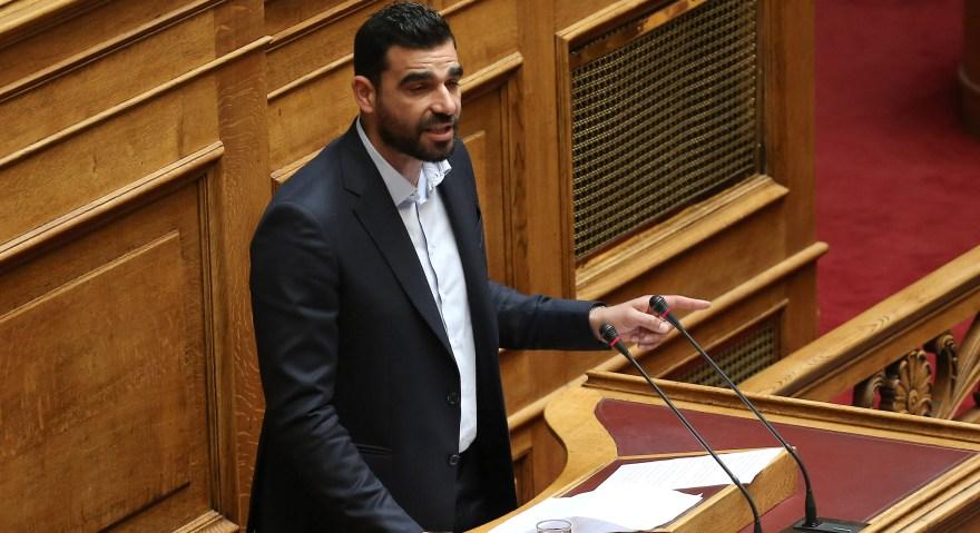Κωνσταντινέας: «Βλέπουμε στο ποδόσφαιρο να διαδραματίζεται νέα παραλλαγή του παλαιότερου σχεδίου»