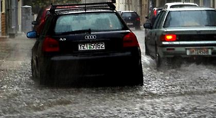 Ποιες περιοχές θα χτυπήσουν την Κυριακή ισχυρές καταιγίδες