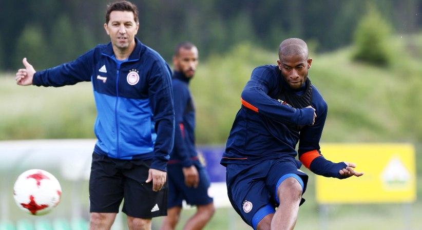 Χάσι στους γκολκίπερ: «Δεν θα βγαίνετε για τις… φωτογραφίες» (audio)