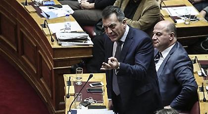 Αιφνιδιαστική διακοπή χιλιάδων επικουρικών συντάξεων καταγγέλλει η ΝΔ