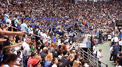 Χαμός στο «Αλεξάνδρειο» για τους Antetokounbros και την... παρέα τους! (pics)