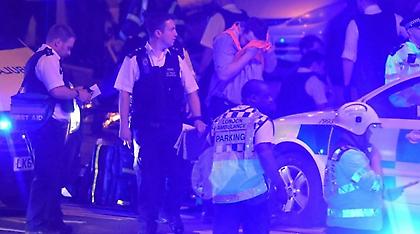 Τρόμος στο Λονδίνο: Φορτηγάκι έπεσε πάνω σε πιστούς που έβγαιναν από τζαμί