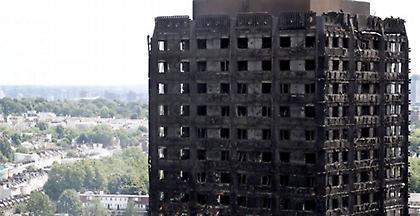 Απαγορευμένο στη Βρετανία το υλικό της επένδυσης του Grenfell Tower