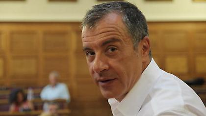 Το πρώτο μήνυμα του Σταύρου Θεοδωράκη μόλις βγήκε από το νοσοκομείο