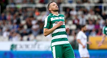 Άνιση «μάχη», όχι ποδοσφαιρική!