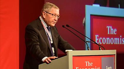 ESM: Τι δεν έκανε η Ελλάδα (αλλά έκαναν τέσσερις άλλες χώρες) για να βγει από τα Μνημόνια