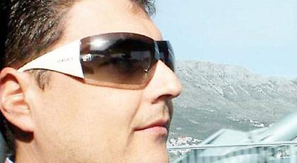 Βάζουν φυλακή τον εγγονό του Χότζα στην Αλβανία -Είχε συμμορία διακίνησης ναρκωτικών στη Δ. Ευρώπη