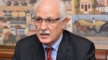 Παράταση των συμβάσεων και μόνιμες προσλήψεις ζητά ο δήμος Λάρισας