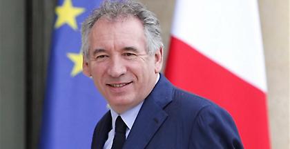 Μπαϊρού και ντε Σαρνέζ παραιτούνται από την κυβέρνηση Μακρόν