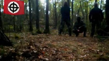 Νεοναζιστική οργάνωση πίσω από την πυρπόληση οικίας Ρομά (pics)