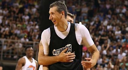 Ο Διαμαντίδης κάνει πλάκα και θυμάται το… ’87 (video)!