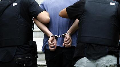 Αγιος Παντελεήμονας: Βίασε την γυναίκα του φίλου του