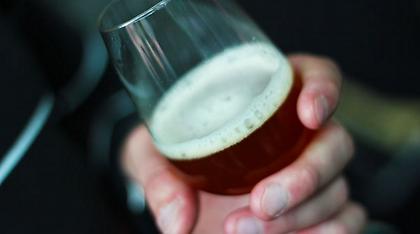 Μεθυσμένος τουρίστας χάιδευε... περαστικές στα Χανιά!