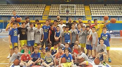 Ο Ίαν Βουγιούκας στο 2ο West Side Basketball Camp