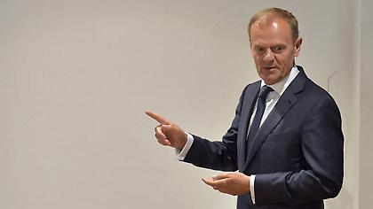 O Τουσκ απαγγέλλει Τζον Λένον για να αντιστρέψει το Brexit