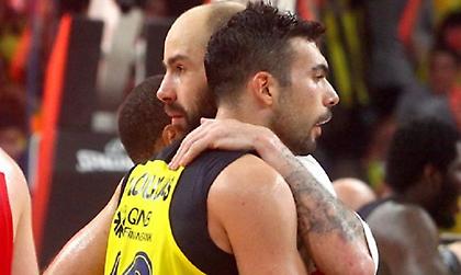 Κώστας Σλούκας: Υπογράφει την (τελευταία) πρόταση επέκτασης της Φενέρ