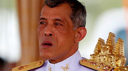 Γερμανοί έφηβοι πυροβόλησαν με αεροβόλο τον Ταϊλανδέζο «βασιλιά με το μπουστάκι»