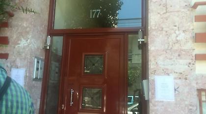 Έγκλημα στην Καλλιθέα: «Τους εκλιπαρούσα και εκείνοι τον χτυπούσαν πιο δυνατά»