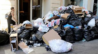 «Βουνά» τα σκουπίδια στην Αθήνα -Βρόμα, δυσωδία, αποπνικτική κατάσταση (pics)