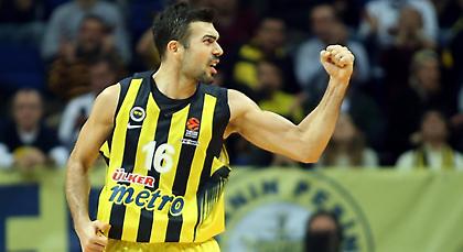 Σλούκας: «Νέο συμβόλαιο, ίδια οικογένεια» (pic)