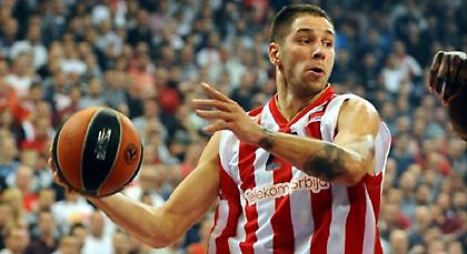 «Μπαίνει και ο Ολυμπιακός στο παιχνίδι για Γιόβιτς»