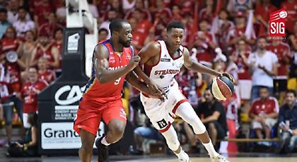 Το σήκωσε η Σαλόν στη Γαλλία!