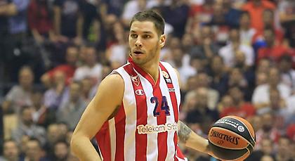 «Καμία επαφή του Ολυμπιακού με τον Ερυθρό Αστέρα για Γιόβιτς»