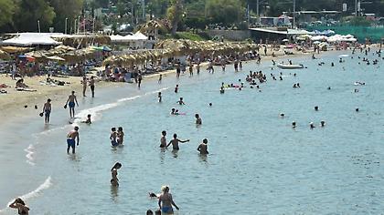 Προαπαιτούμενο η ...παραλία για τους «Μένουμε Αθήνα»