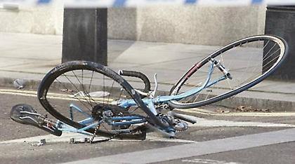 Πάτρα: Θρήνος στα Ζαρουχλέικα – Νεκρός σε τροχαίο 17χρονος ποδηλάτης